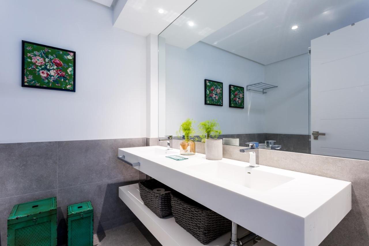 Apartamentos Rg Plaza De Espana Sevilla Exteriör bild