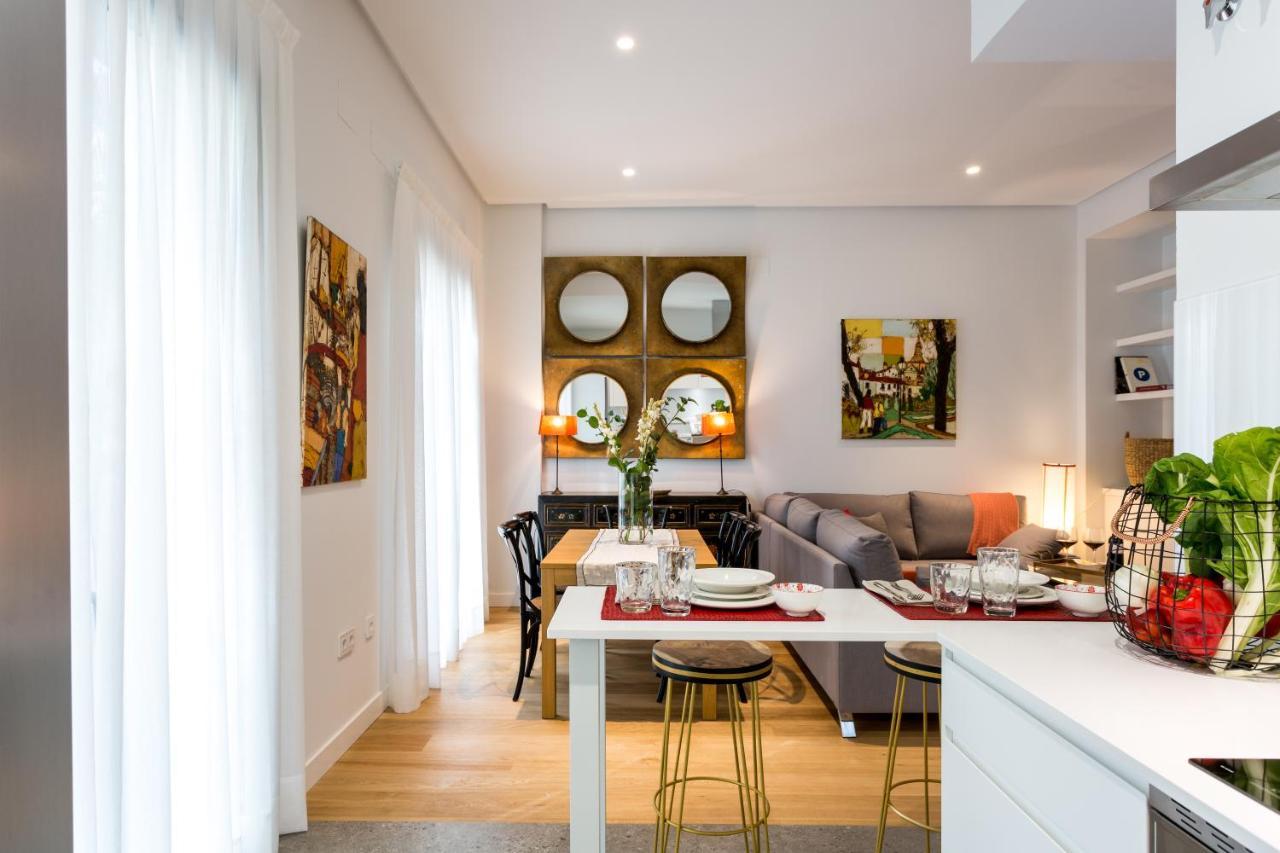 Apartamentos Rg Plaza De Espana Sevilla Exteriör bild