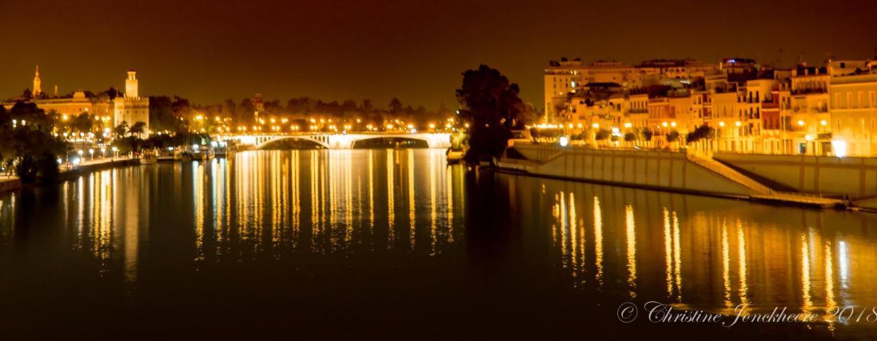 Apartamentos Rg Plaza De Espana Sevilla Exteriör bild